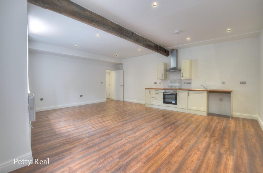 Property photo 3 of 26