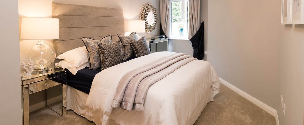 Property photo 2 of 6 Show Apartment Bedroom