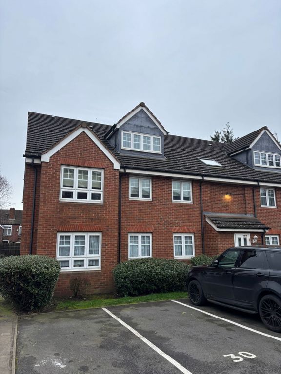 Property photo 1 of 7 2 Bedroom Apartment To Let