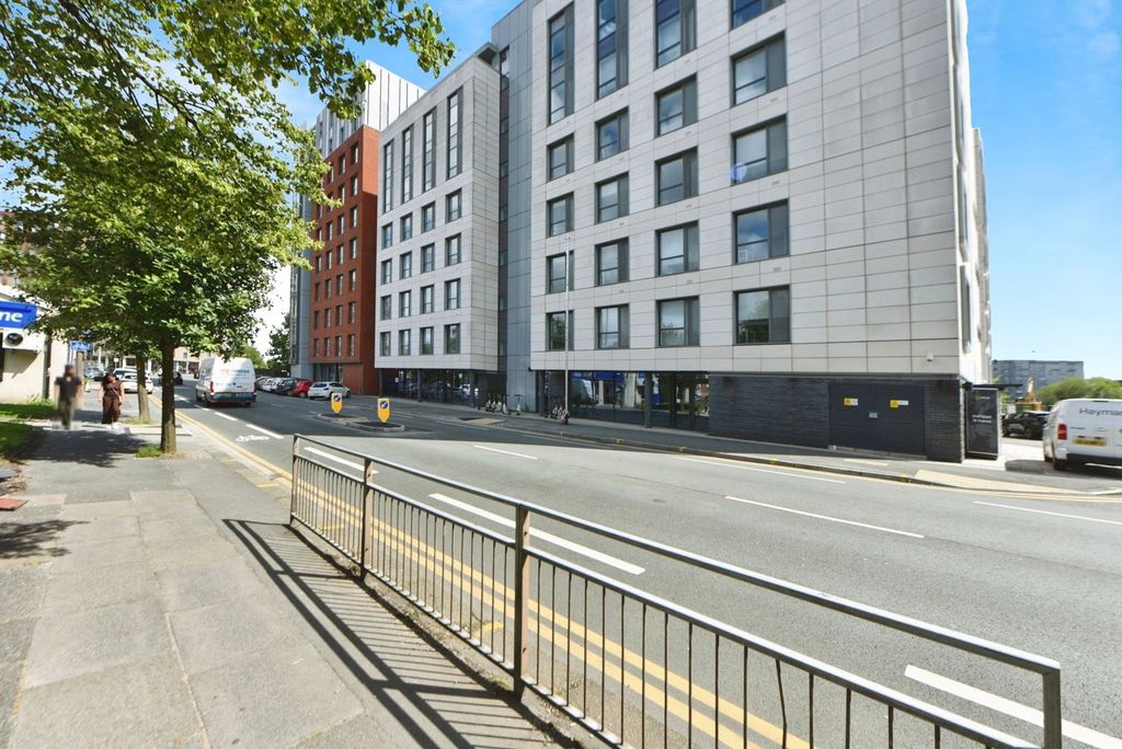 Property photo 1 of 16 External