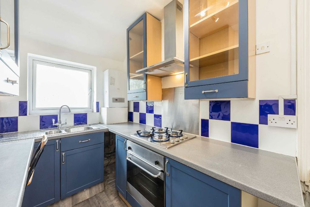 Property photo 3 of 5