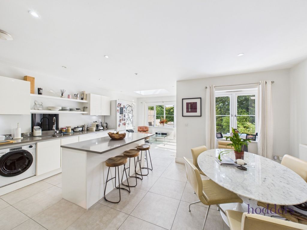 Property photo 2 of 29 Picture No. 62