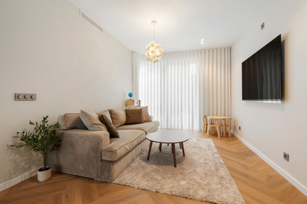 Property photo 3 of 66