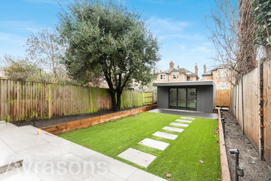 Property photo 3 of 11