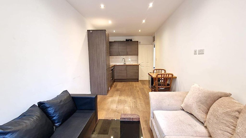 Property photo 3 of 7 Whatsaage 2024-10-25 At 18.26.07.Jpeg