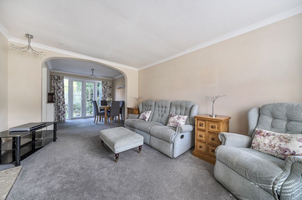 Property photo 3 of 22 1349997-7-68cd491...