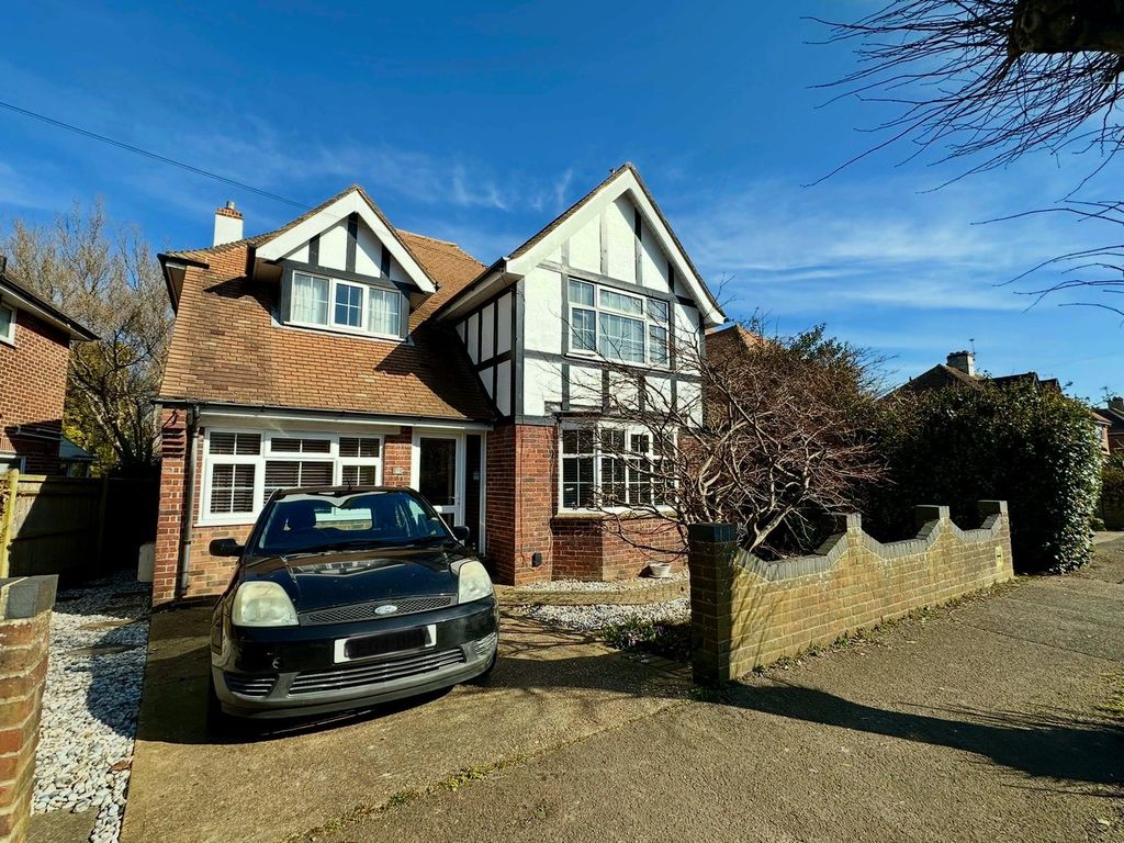 Property photo 2 of 24