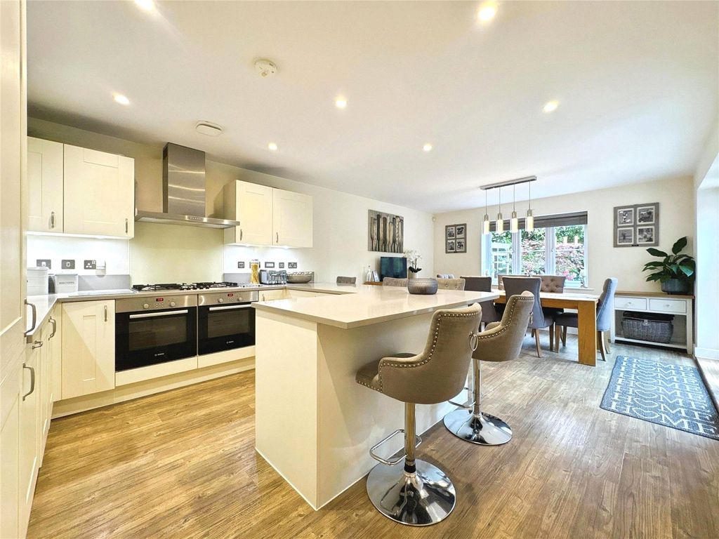 Property photo 2 of 31 Picture No. 70