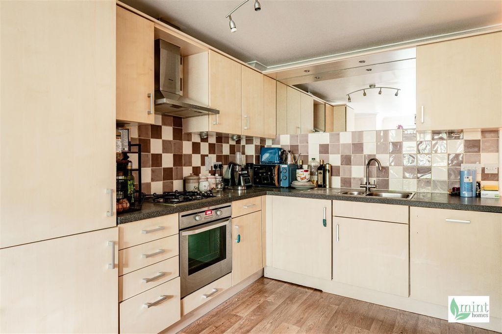 Property photo 2 of 11 Holmefield Place - Watermark-6.Jpg