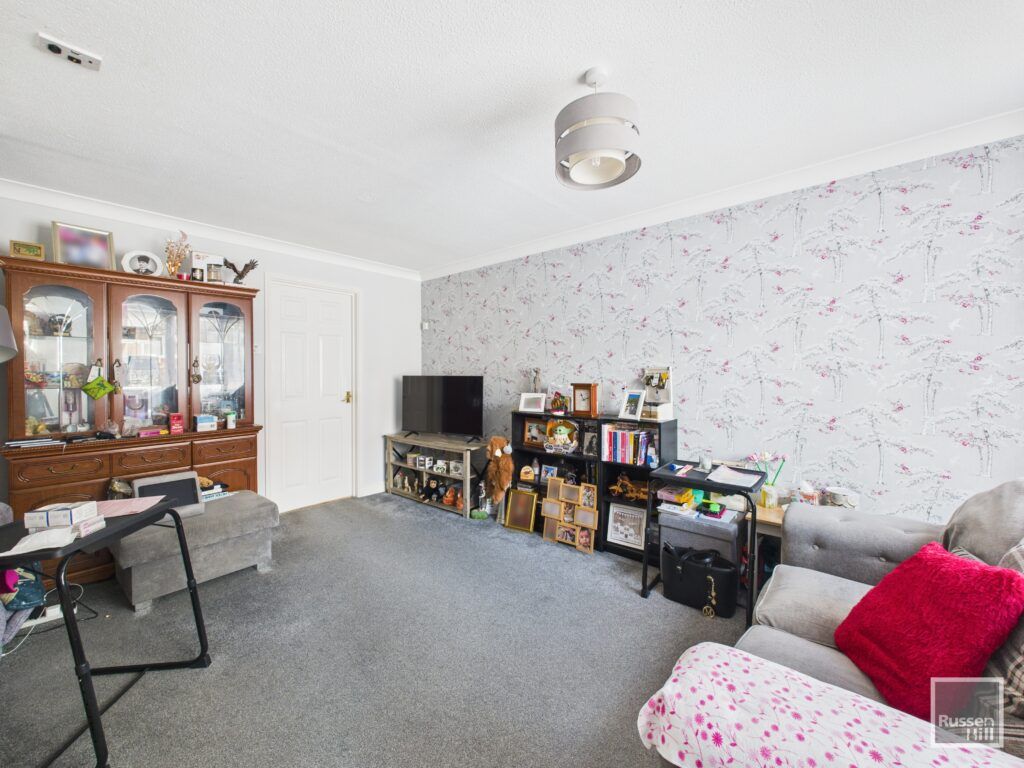 Property photo 3 of 12