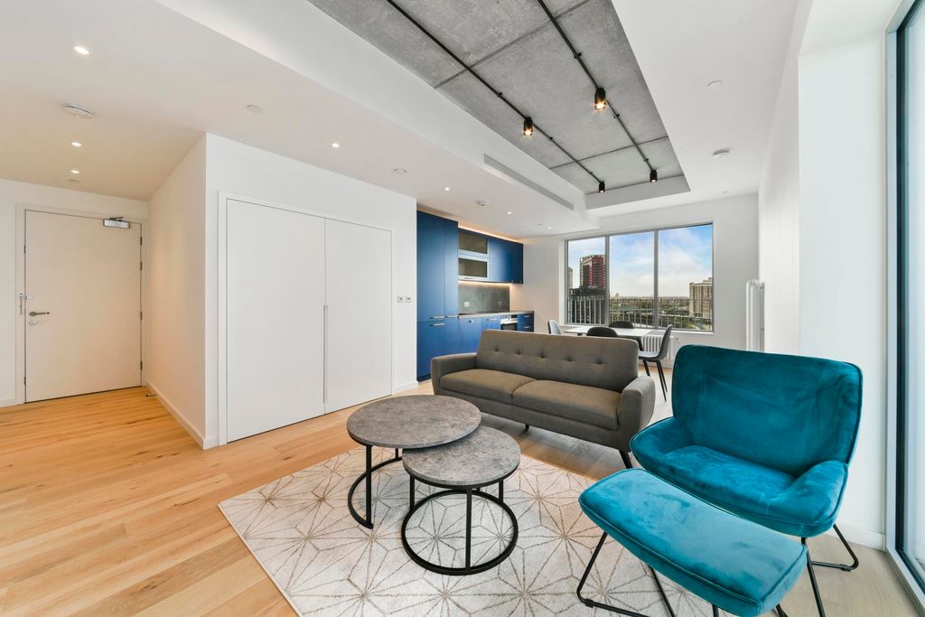 Property photo 2 of 16