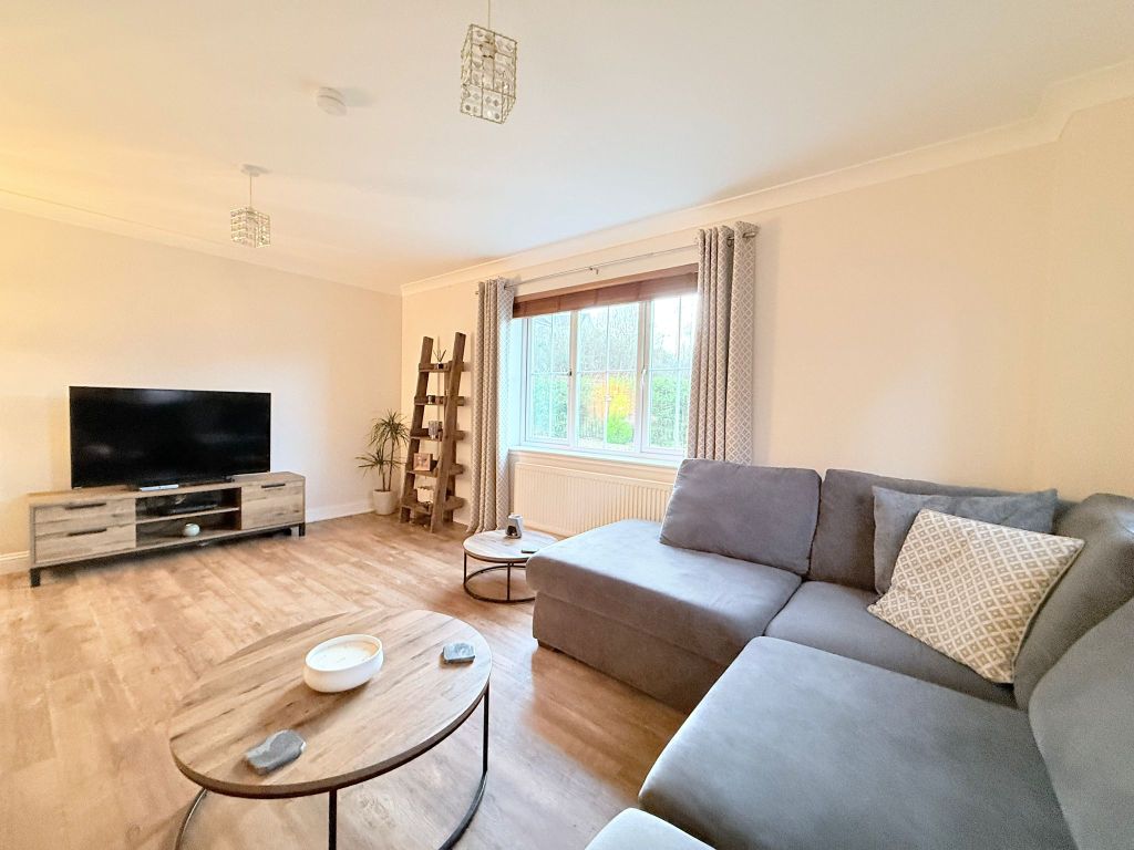 Property photo 3 of 27