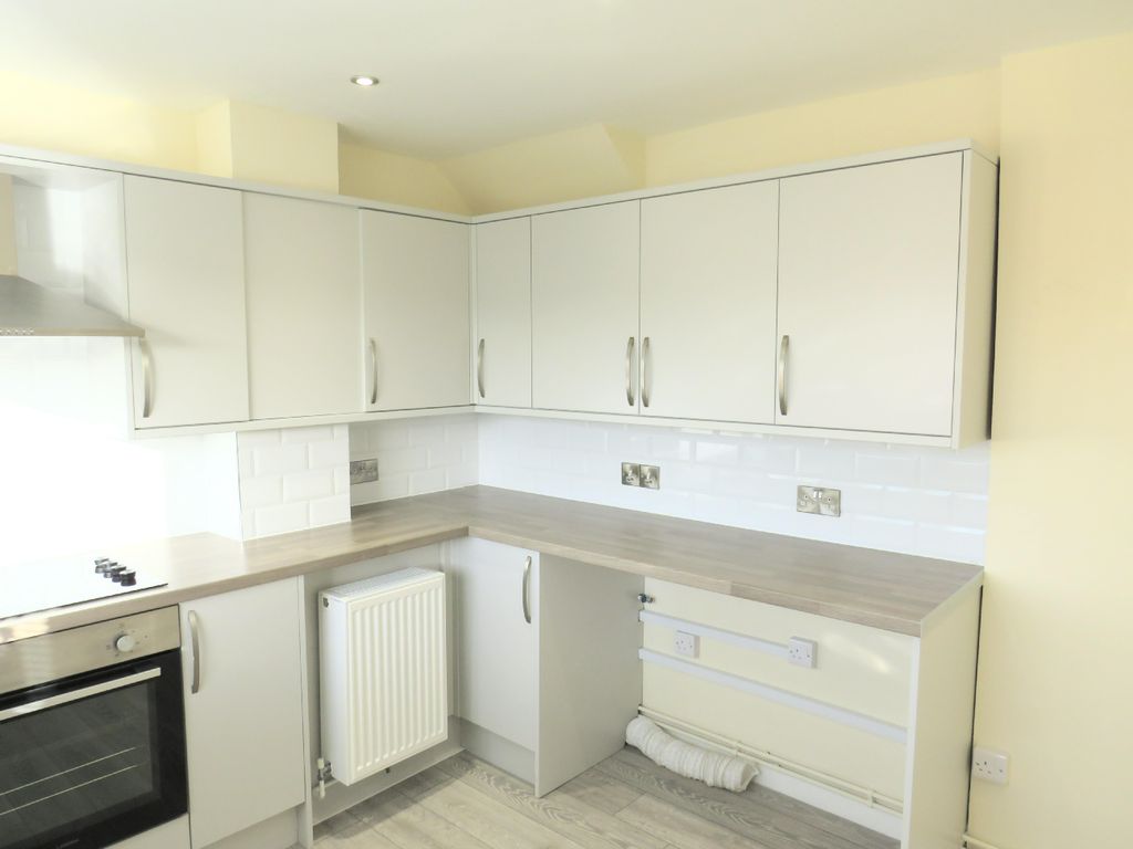 Property photo 3 of 13 Kitchen