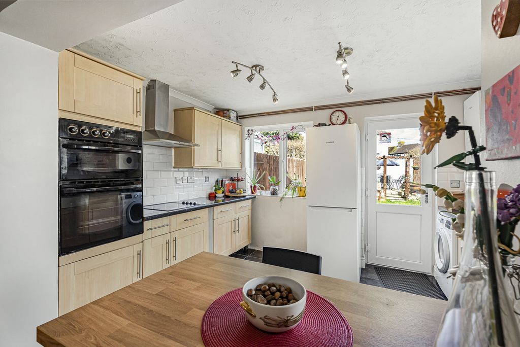 Property photo 3 of 16