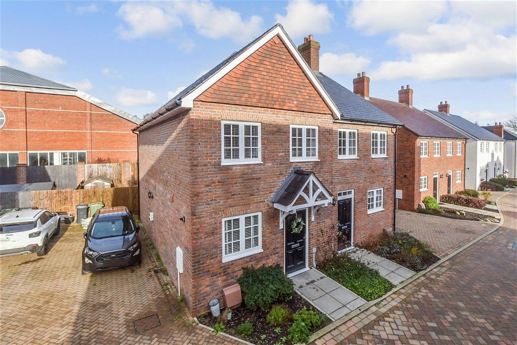 Property photo 1 of 11 External (Web)