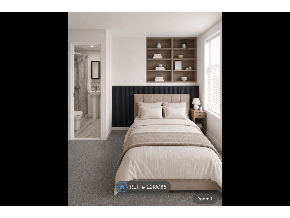Property photo 1 of 13 Room 1 - Large Ensuite