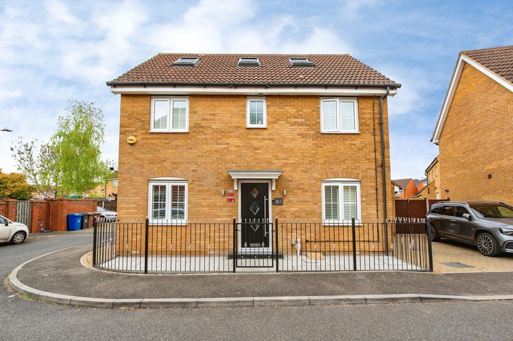 Property photo 1 of 32 Pbox-Img.Jpg