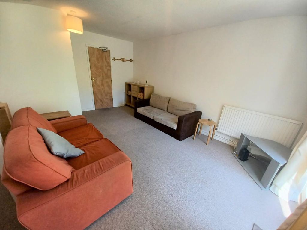 Property photo 3 of 14 Property Photo