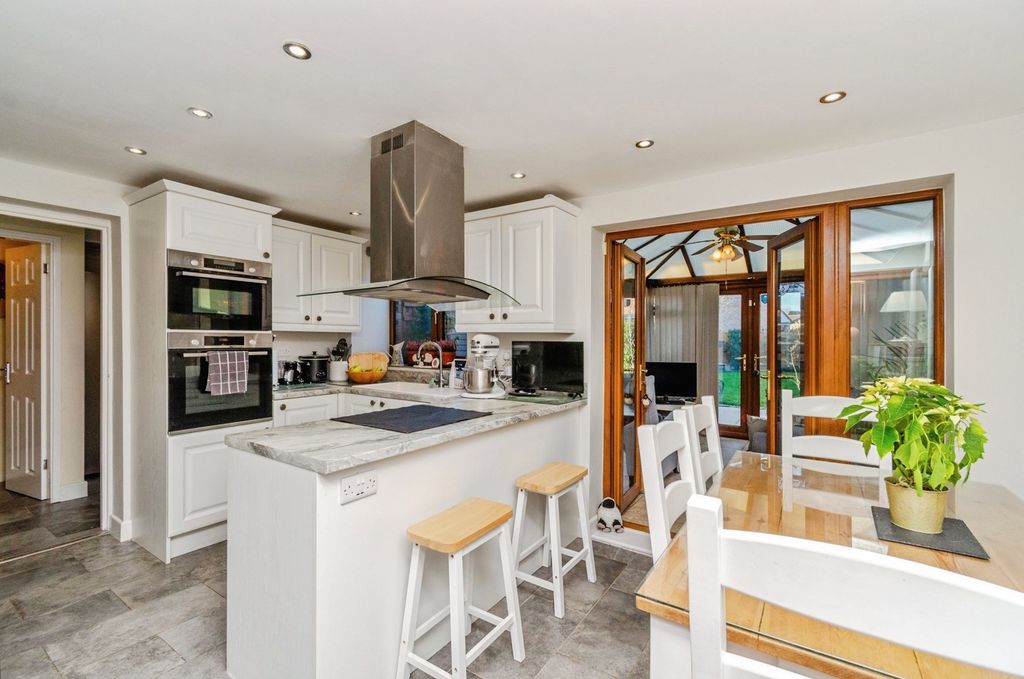 Property photo 3 of 20 Pbox-Img.Jpg