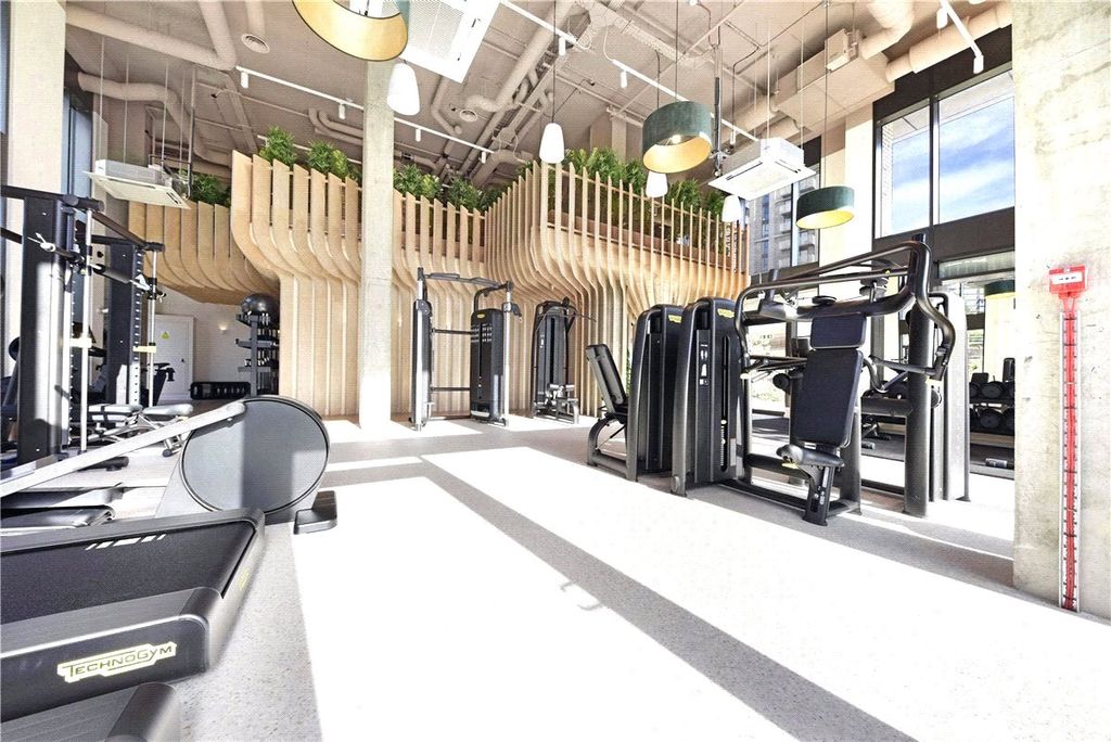 Property photo 2 of 18 Picture No. 27