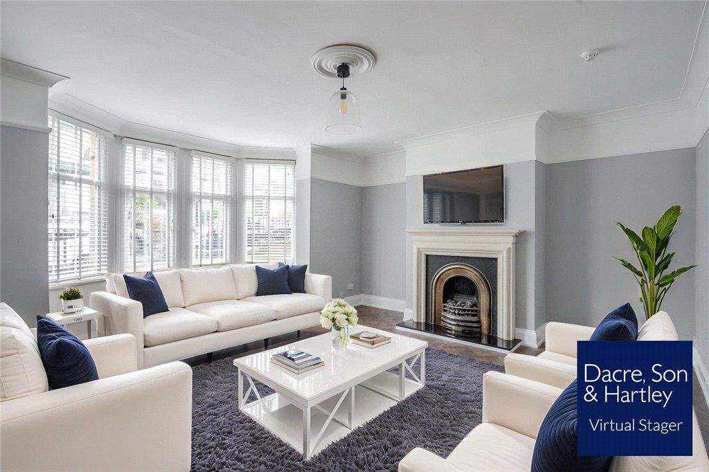 Property photo 2 of 11 Sitting Room(Staged)