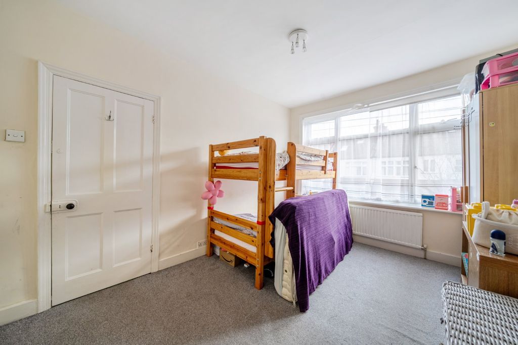 Property photo 3 of 10 Picture No. 05