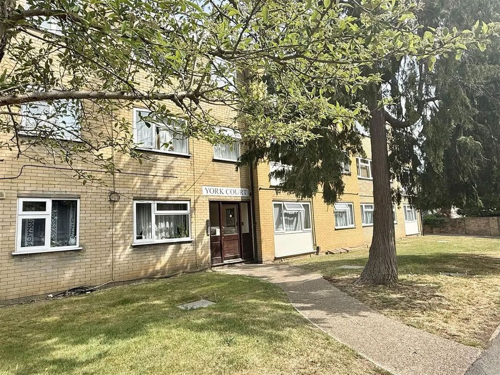 Property photo 1 of 12