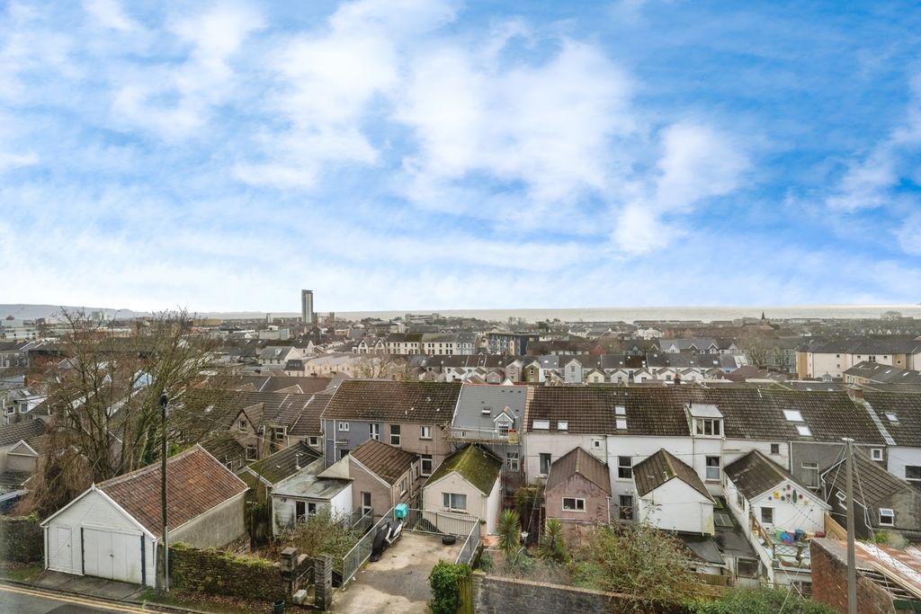 Property photo 2 of 20 Pbox-Img.Jpg