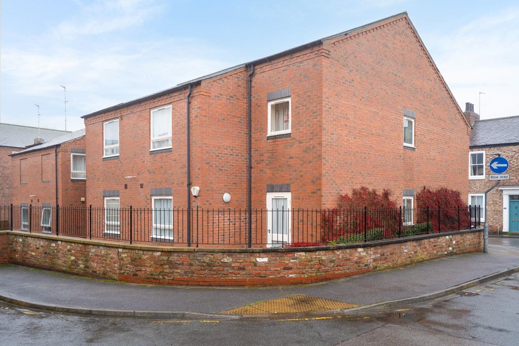 Property photo 1 of 16 Fh-1-2.Jpg