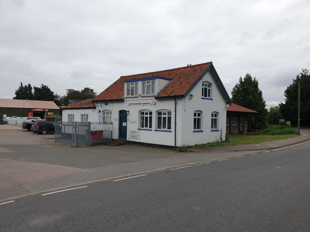 Property photo 1 of 1