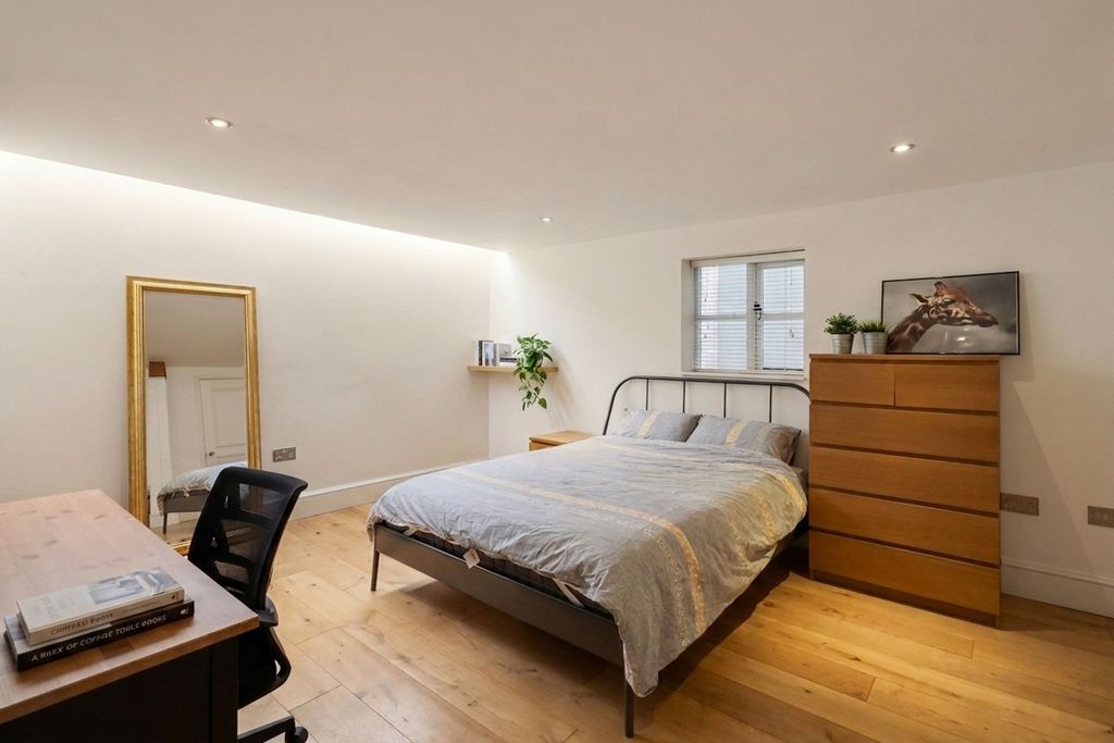 Additional image 9 of 5 bed detached house for saleVine Road, East Molesey KT8