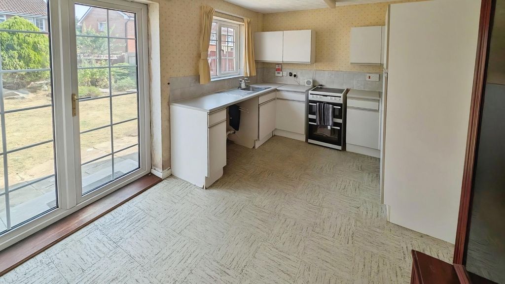 Property photo 3 of 15 Pbox-Img.Jpg