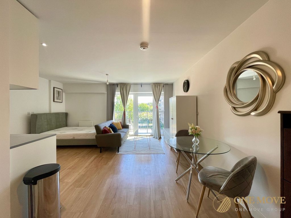 Property photo 1 of 30