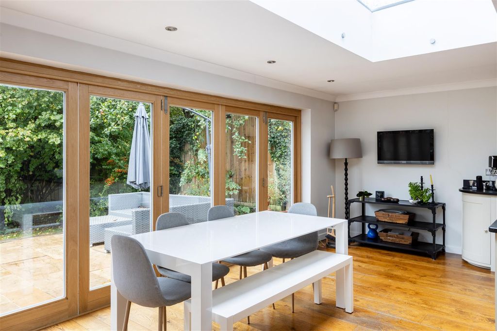 Additional image 8 of 5 bed detached house for saleHuntersfield Close, Reigate RH2