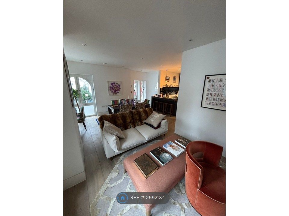 Property photo 2 of 12 Open Plan Living Room