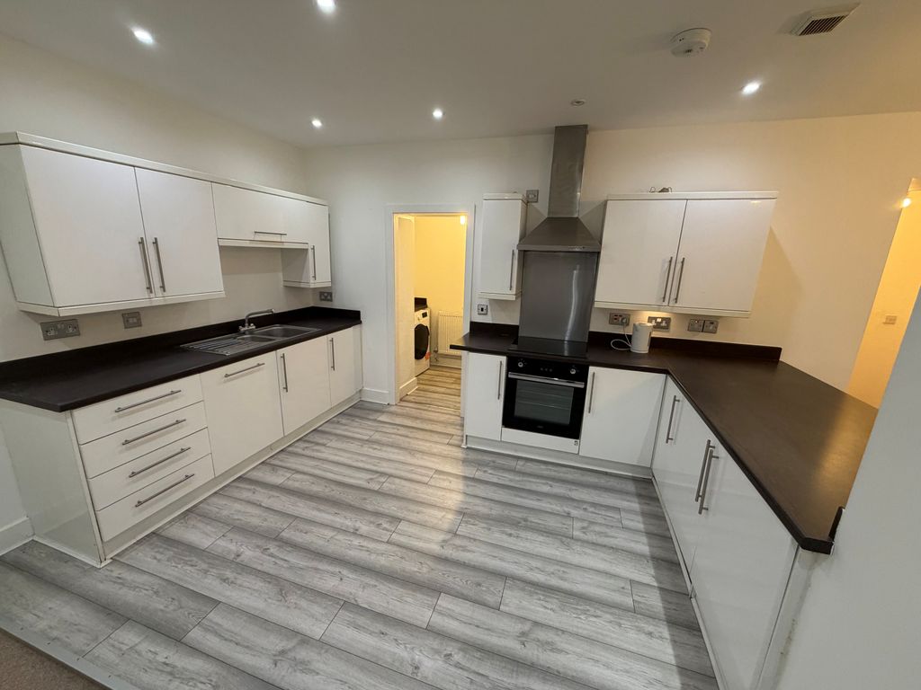 Property photo 1 of 10 Image