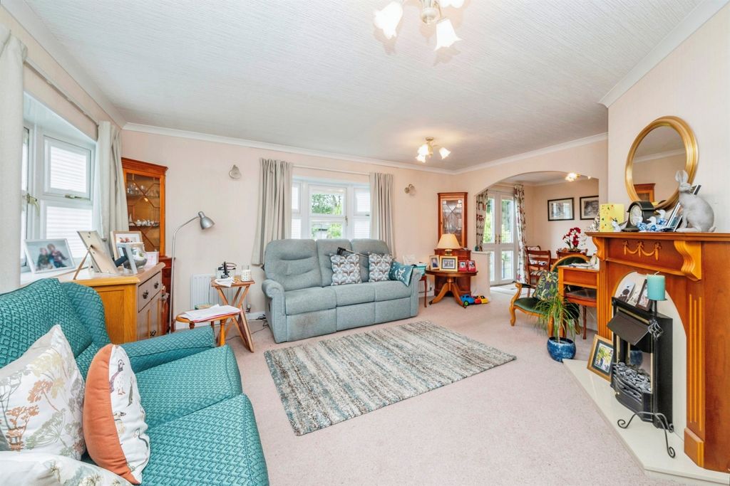 Property photo 2 of 15