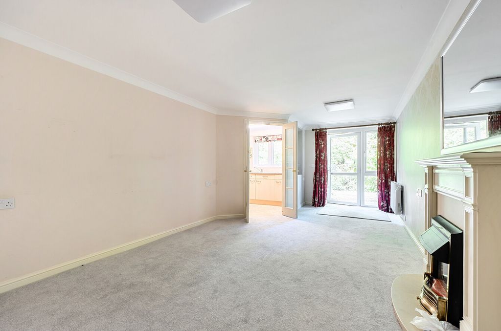 Additional image 15 of 1 bed flat for saleDunheved Road, Launceston, Cornwall PL15