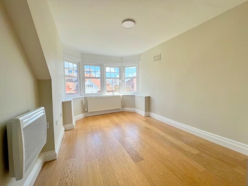 Property photo 2 of 12 4083_Rel001008F92_Img_03_0000.Jpeg