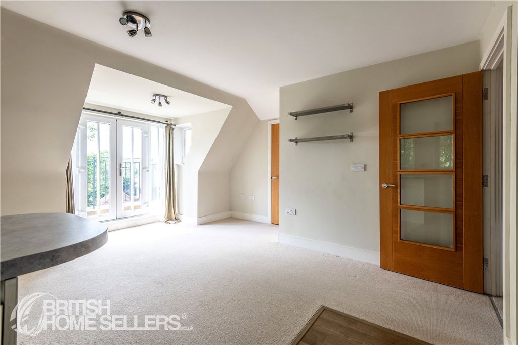 Property photo 3 of 15 Picture No. 14