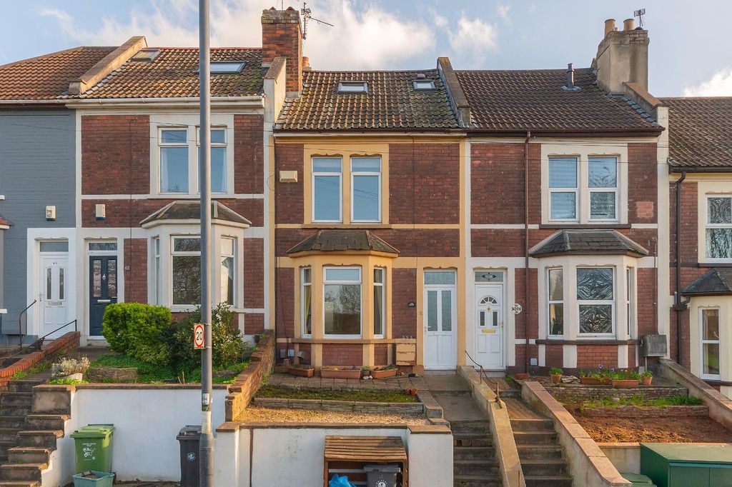 Property photo 2 of 31 6N0Rsa - External B.Jpg