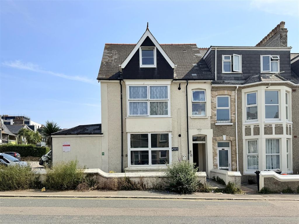 Property photo 1 of 13 Front