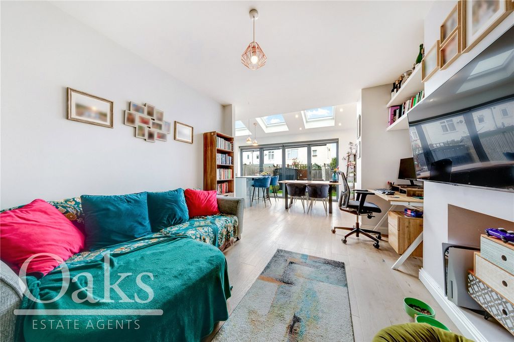 Property photo 3 of 16 Picture No. 28