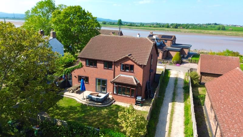 Property photo 3 of 25 Riverside Setting