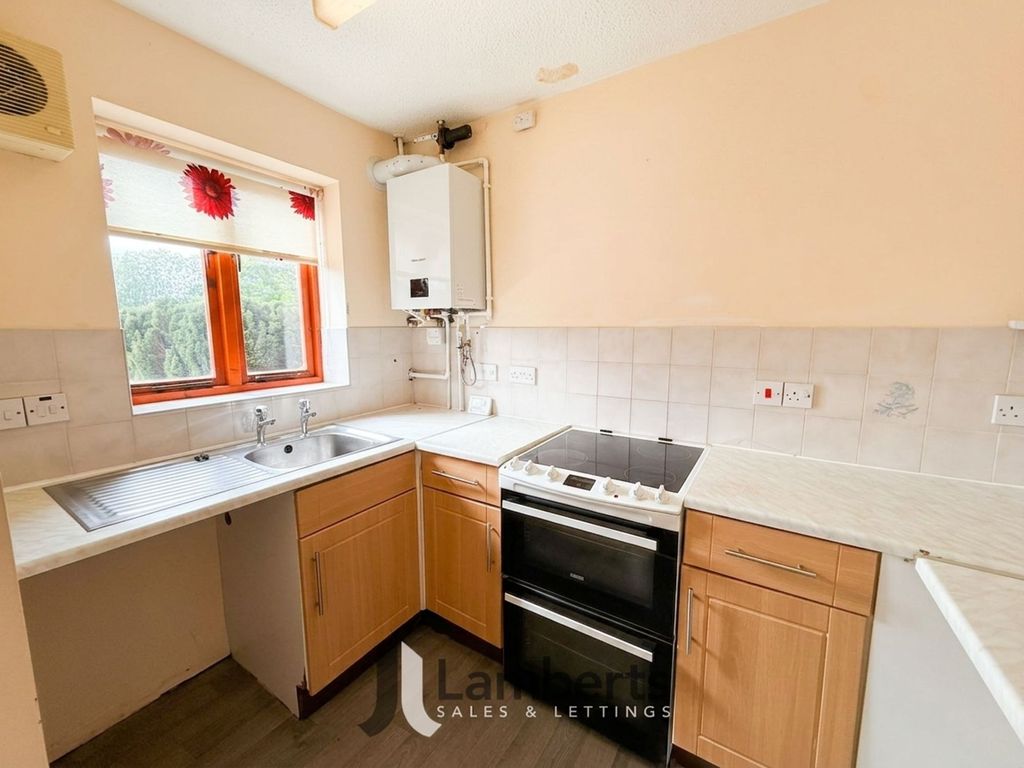 Property photo 3 of 13 Kitchen