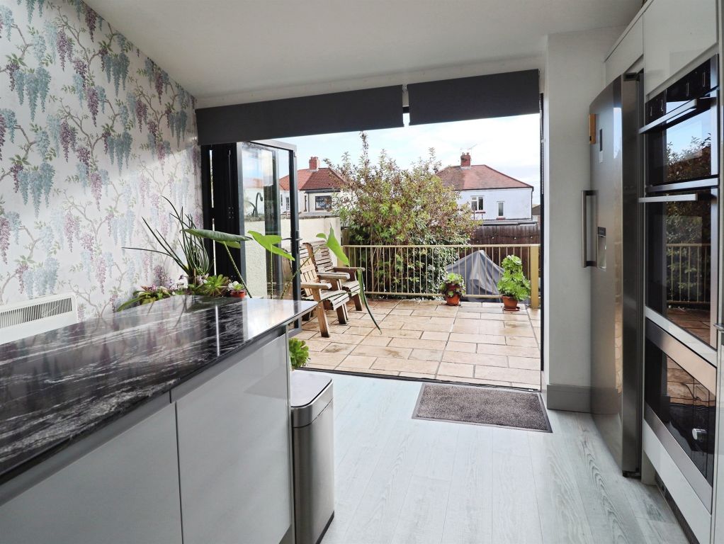 Property photo 3 of 22