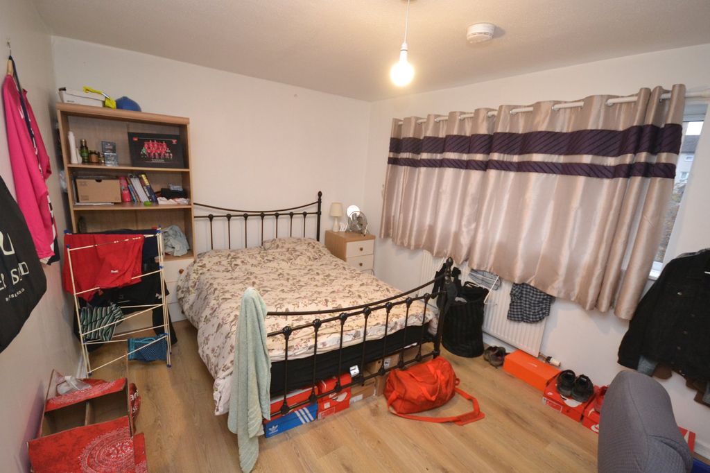 3 bed shared accommodation to rentPalmerston Gardens, City Centre NG3 photo 4