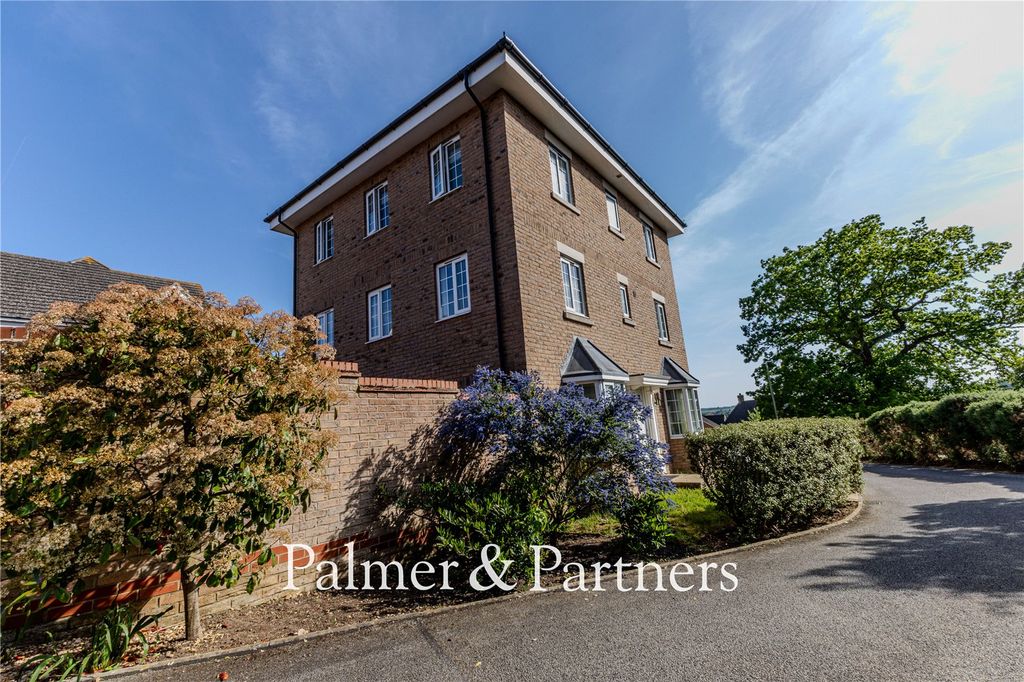 Property photo 1 of 33 Picture No. 04