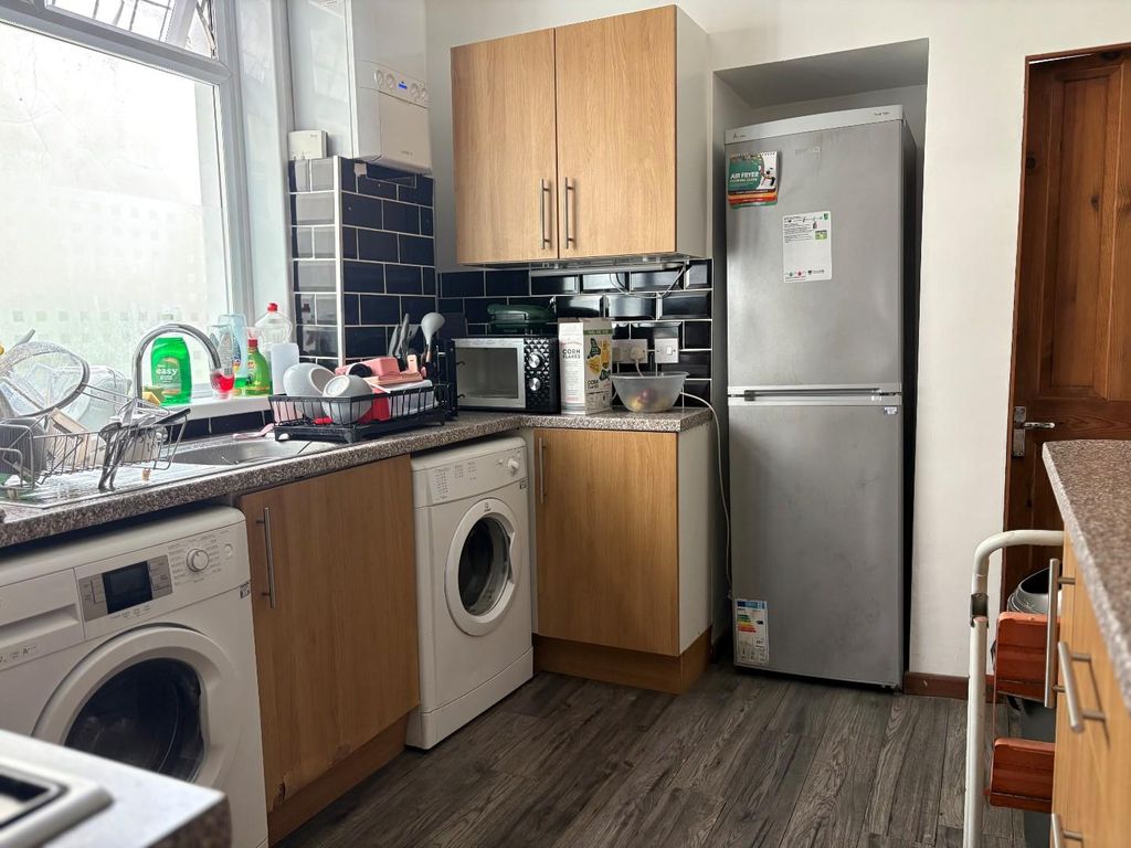 Property photo 2 of 8 6.Jpg