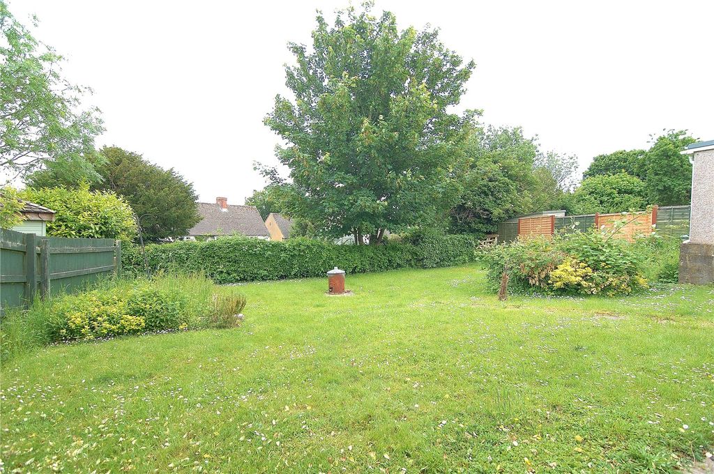 Property photo 2 of 19 Picture No. 16